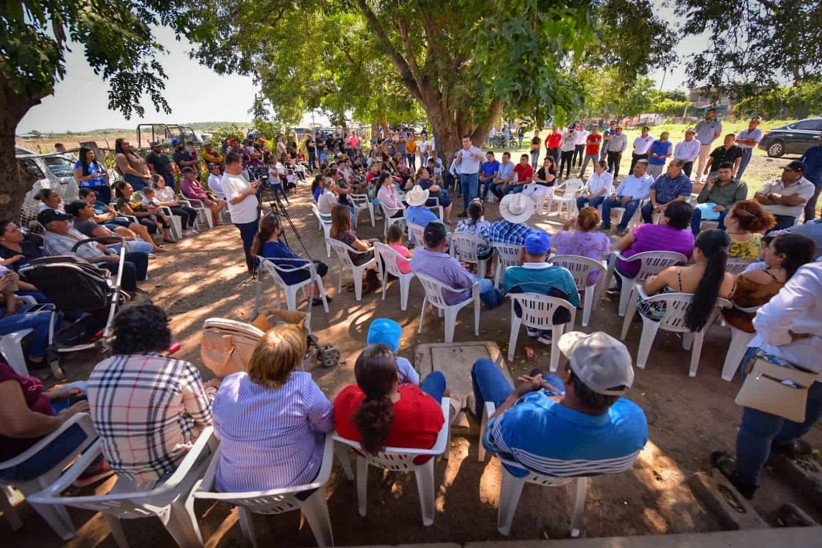 Visita Dgar Gonz Lez La Zona Rural De Mazatl N Escucha Las