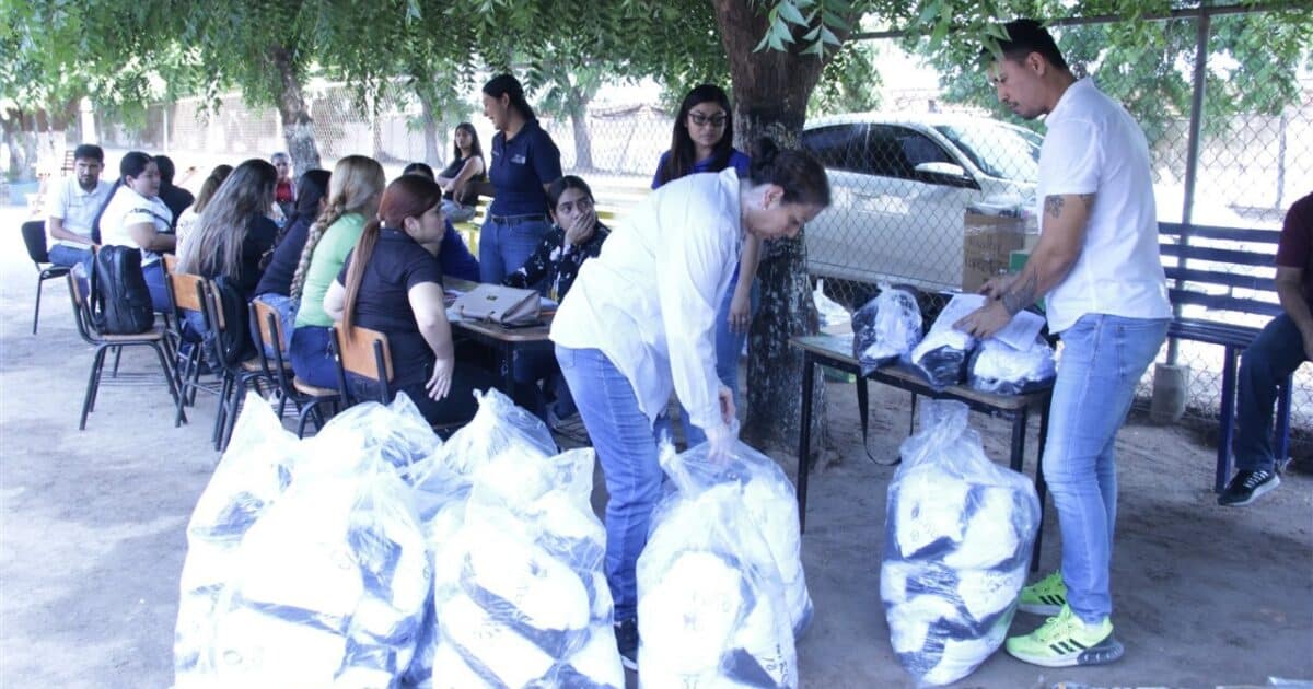 No recogiste los uniformes útiles o tenis escolares de tu hijo