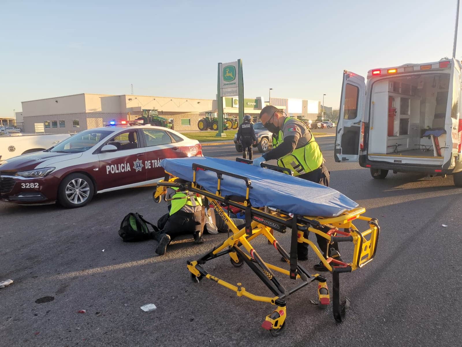 Joven Motociclista Resulta Lesionado Tras Sufrir Accidente Vial En Los