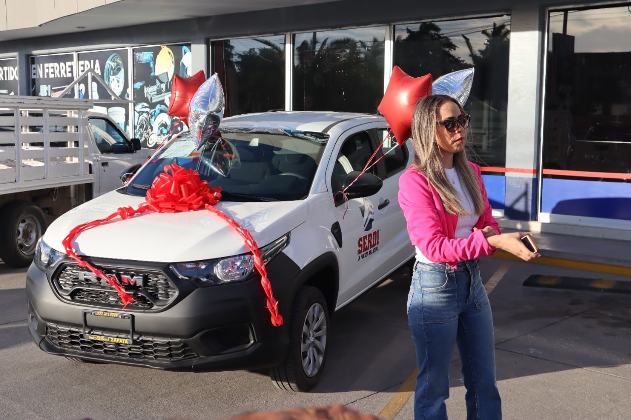 Serdi La Fuerza Del Acero Hace Entrega De Camioneta A Ganadora