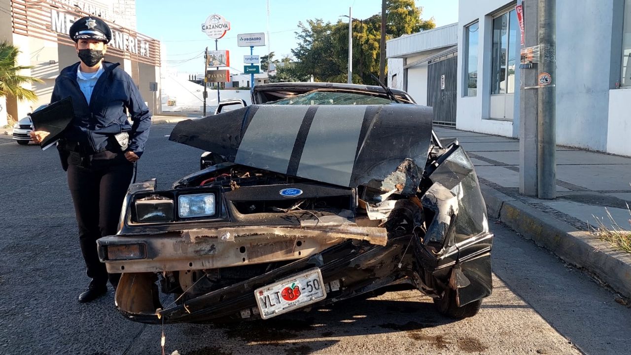 Policía investigador de Culiacán sufre aparatoso accidente queda