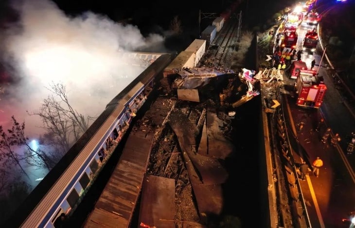 Tragedia En Grecia Brutal Choque De Dos Trenes Deja 26 Muertos Y 85