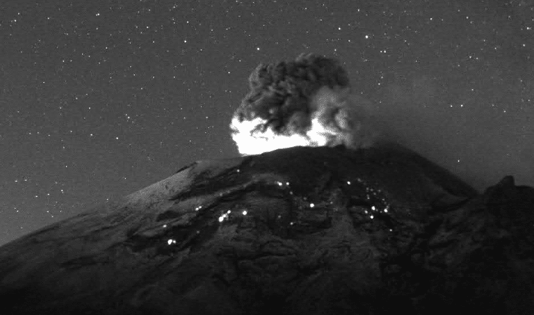 Fotos As Luce El Volc N Popocat Petl Est En Constante Actividad