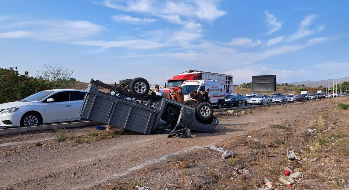 Otro Accidente Sobre La Costerita Vuelcan Dos Mujeres En Una