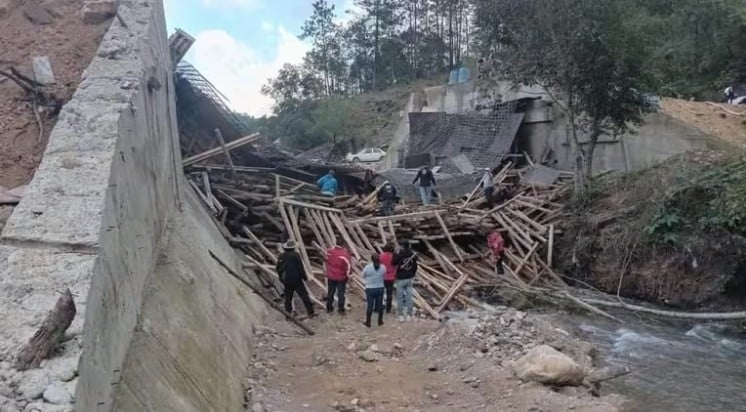 Puente En Construcci N Colapsa En Oaxaca Y Deja Trabajadores Heridos