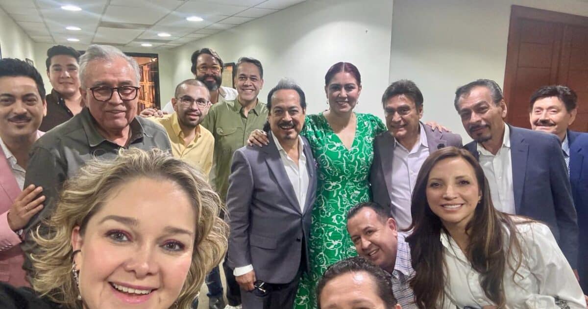 Los Tigres Del Norte Hacen Visita Especial Al Palacio De Gobierno Y