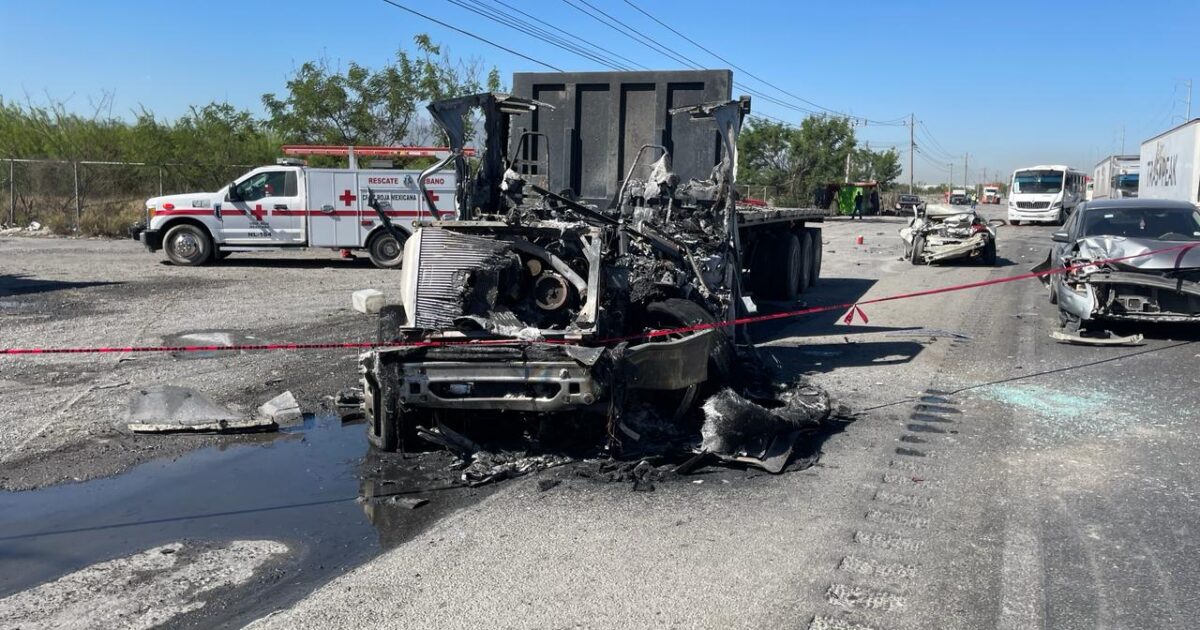 Tragedia En Nuevo Le N Tr Iler Embiste Veh Culo Y Deja Un Muerto Y