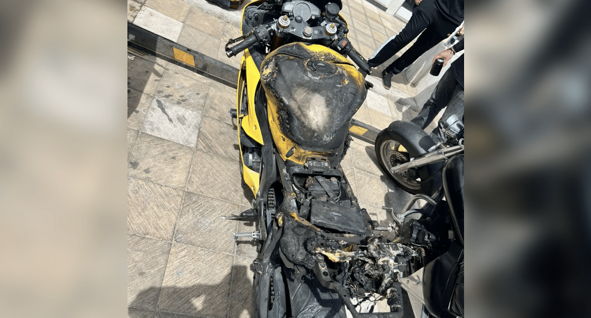 Motocicleta Se Incendia En La Avenida Del Mar Durante La Semana