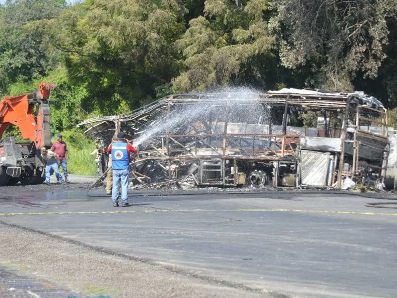 Tamaulipas: Identificar restos de los 18 calcinados durante accidente podría tomar hasta 20 días