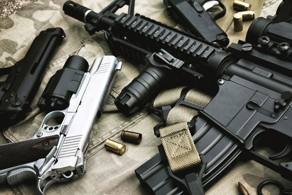 Demanda contra fabricantes de armas