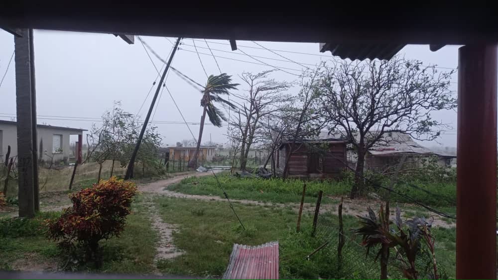 VIDEO: Así se vive el paso de huracán “Ian” siendo en Cuba