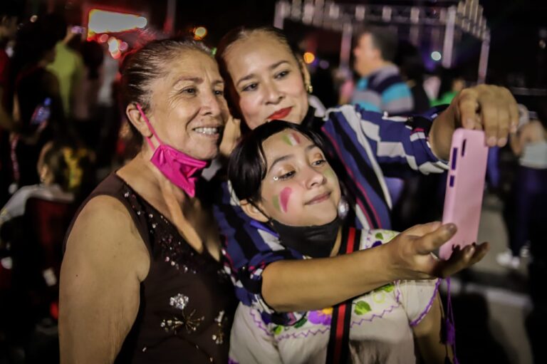 Grito De Independencia En Culiacán Fotos Jesús Verdugo 3 Línea Directa 8532