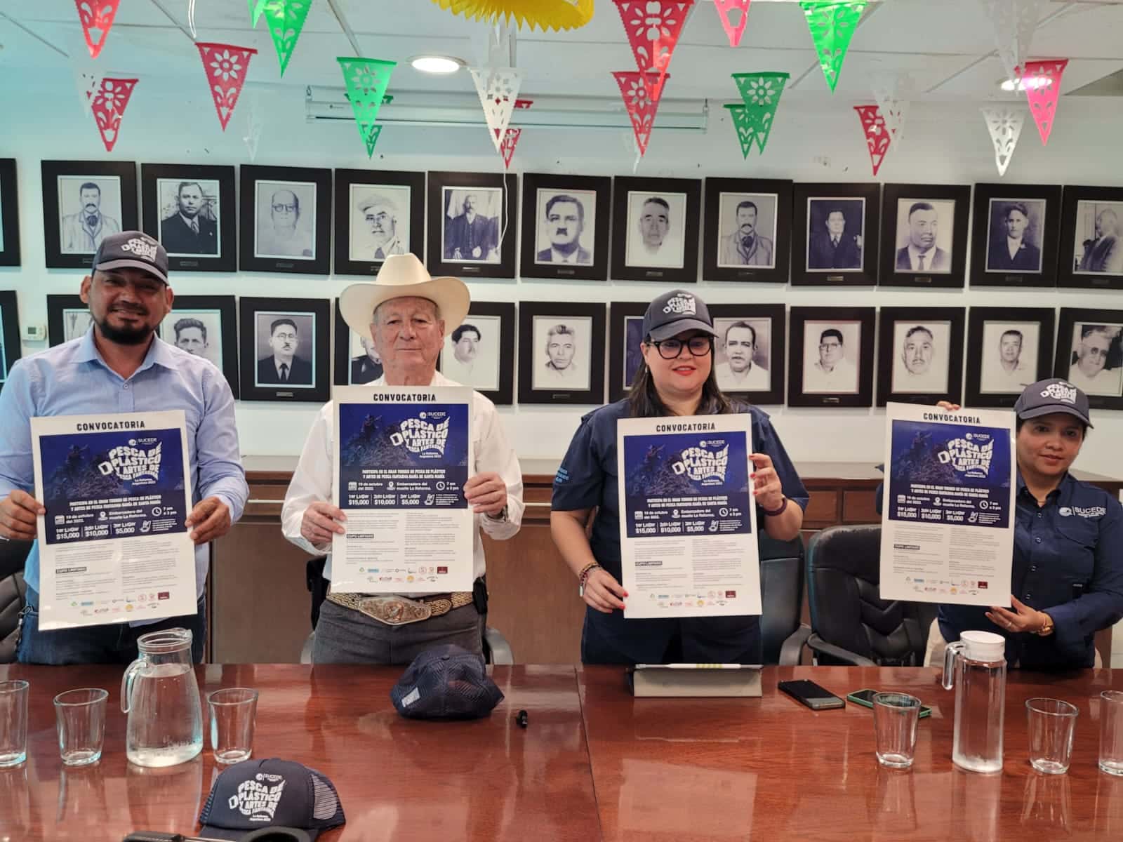 Torneo de Pesca de Plástico