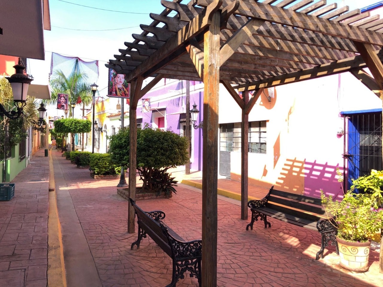 Presume Ayuntamiento limpieza de calles del Pueblo Mágico de Rosario