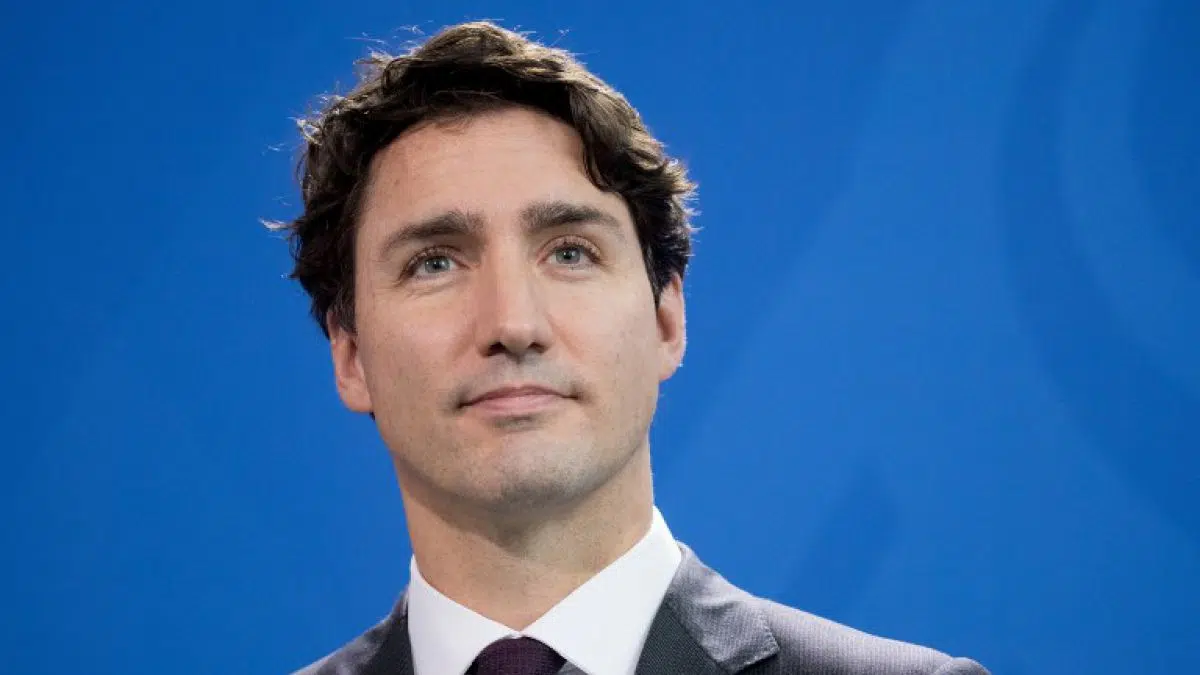 VIDEO: Justin Trudeau es captado cantando 