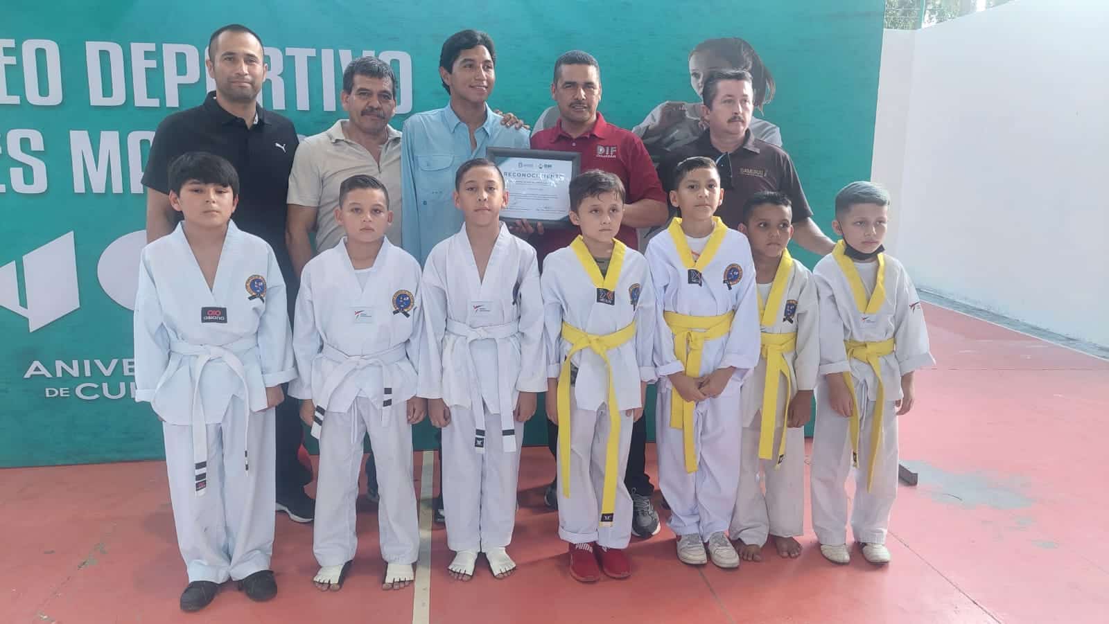 Reconocen al Paralímpico Juan Diego García en su natal Culiacán