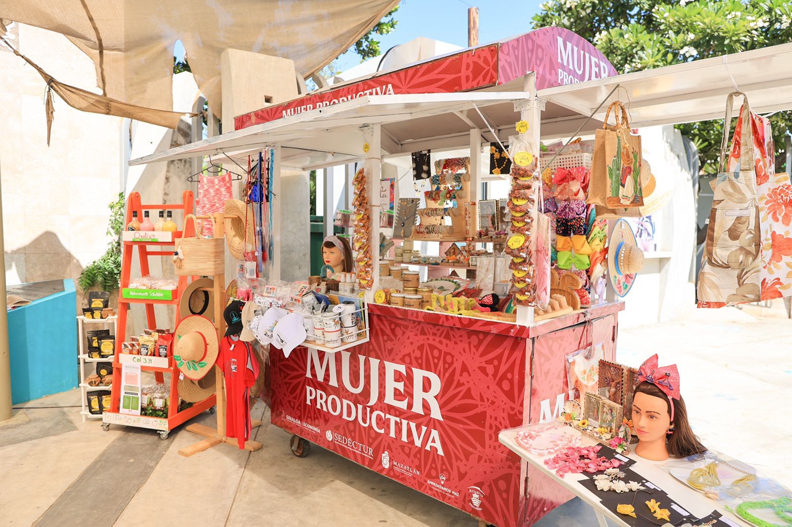 Regresa la carreta Mujeres Emprendedoras (4)