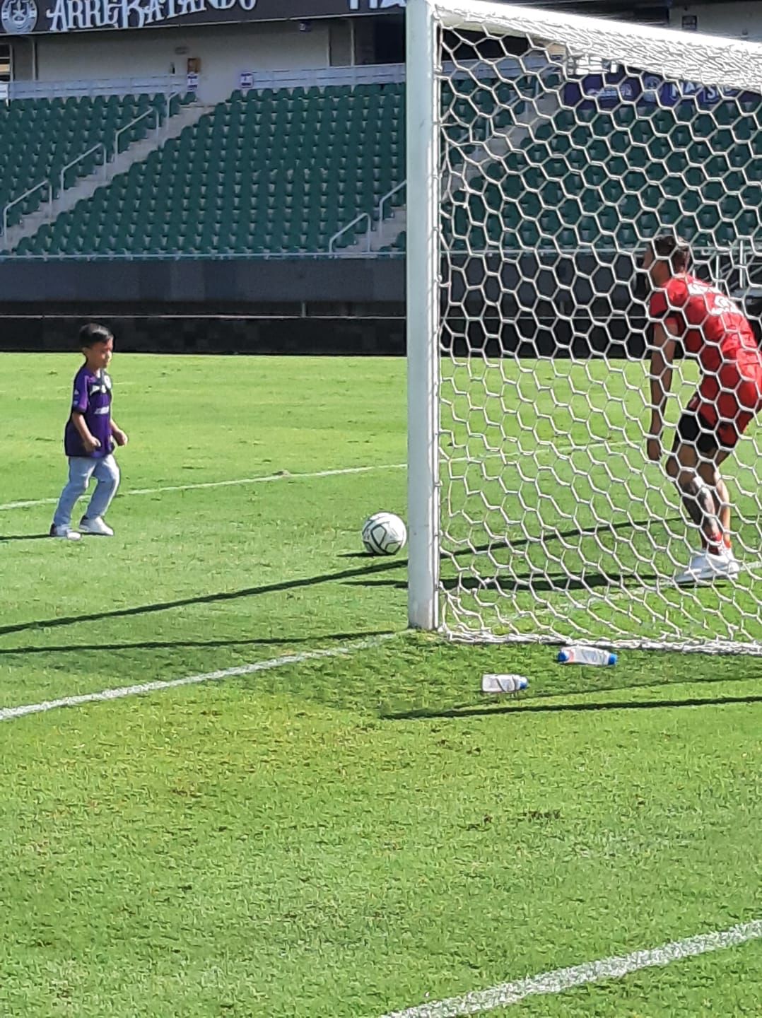 ¡El poder de las redes sociales! Niño inspira a arquero del Mazatlán FC y le regala su playera