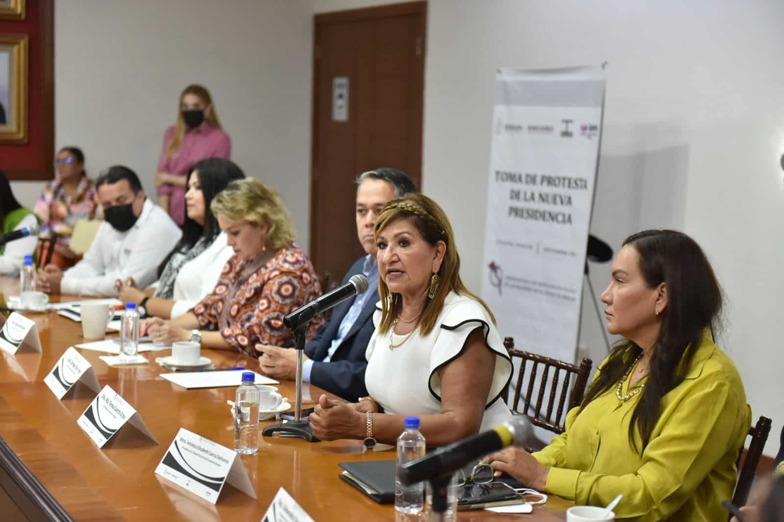 Ya tuvo acercamiento Semujeres con familia de Karla María, influencer asesinada en Culiacán