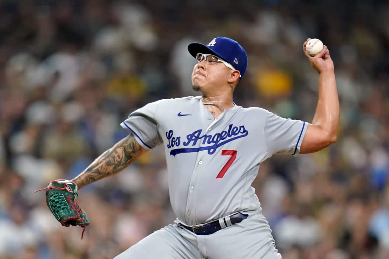 Juegazo de Julio Urías: Sale sin decisión ante Padres en San Diego