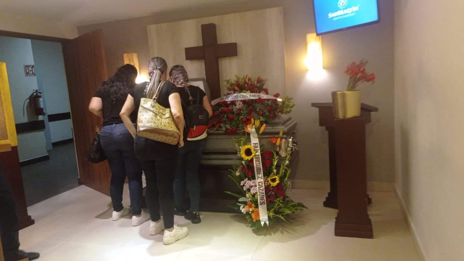 “Era mi compañera, mi amiga, mi confidente”; despiden a Anita, quien fue asesinada en Culiacán