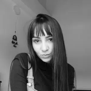 Fotografía de perfil de Alejandra Bedoya