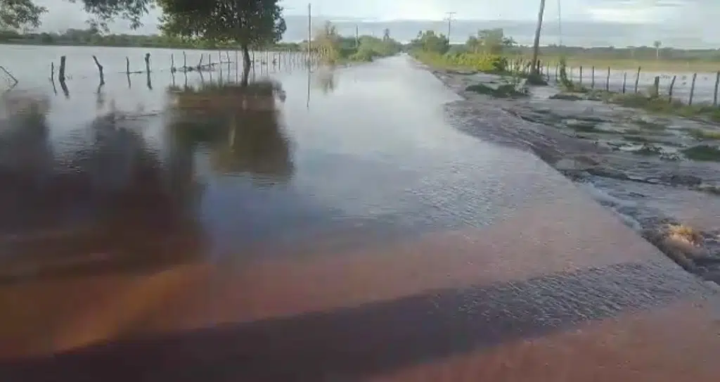 VIDEO: ¡Alerta! Se desborda el río Las Cañas en Escuinapa