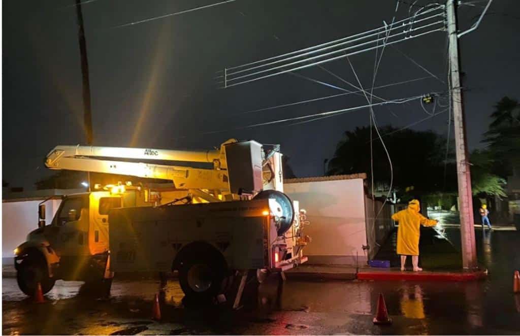 Lluvias del martes dejaron sin luz a más de 90 mil sinaloenses; 76% ya tiene servicio de nuevo: CFE