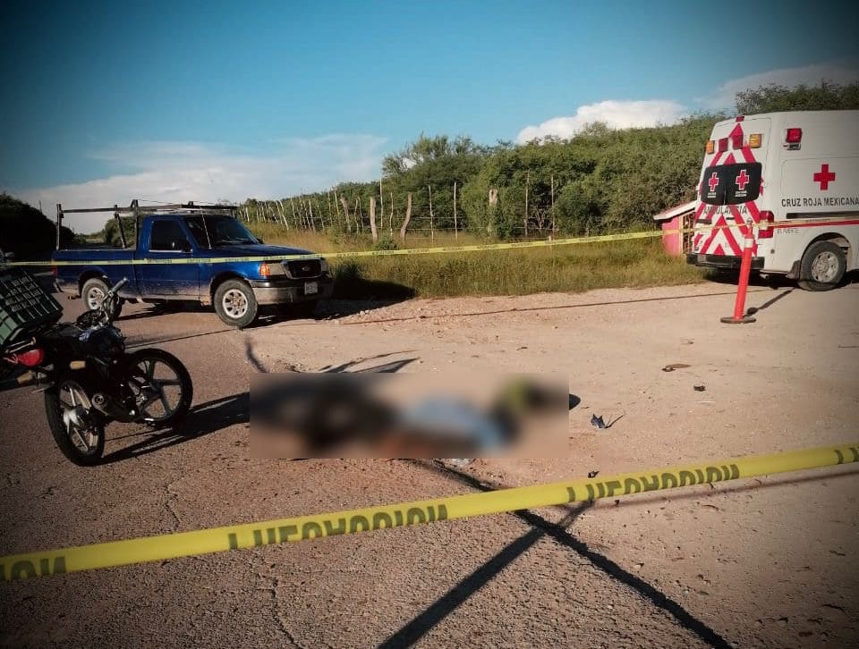 ¡Fatal accidente! Muere un motociclista tras chocar contra un vehículo en El Fuerte
