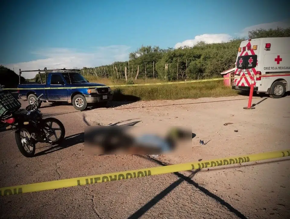¡Fatal accidente! Muere un motociclista tras chocar contra un vehículo en El Fuerte