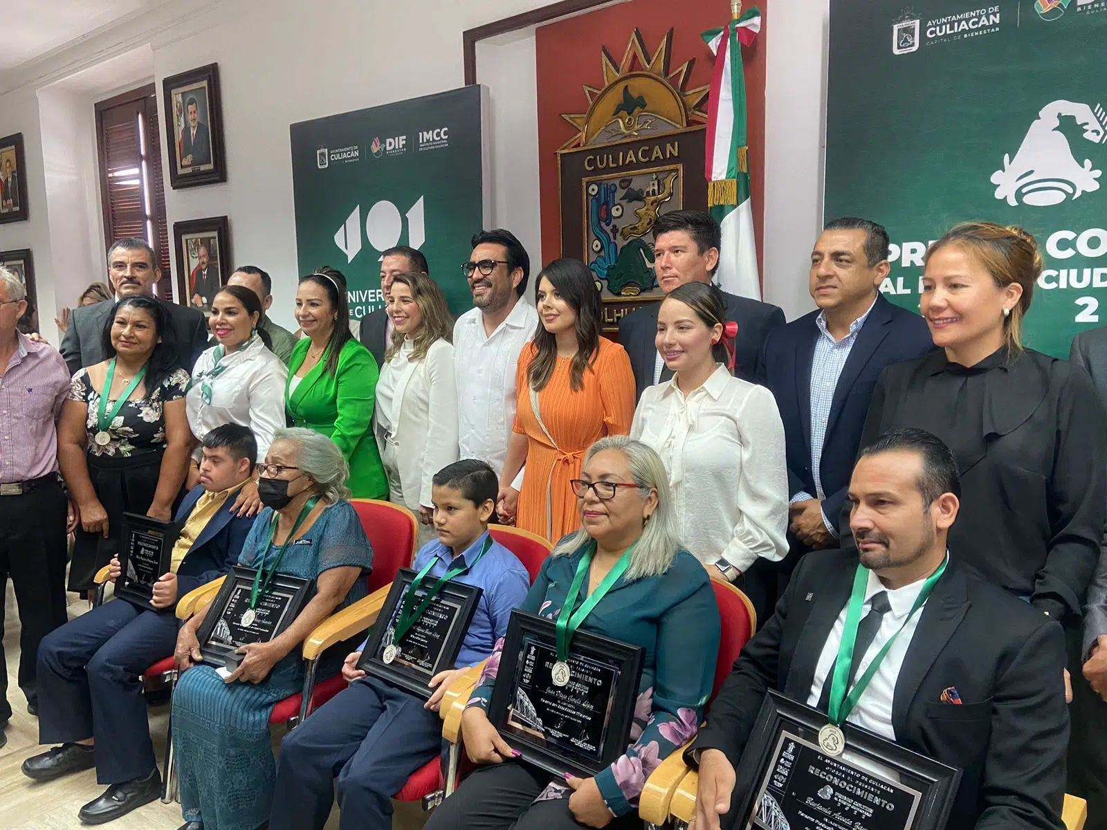 ¡Por ser ciudadanos ejemplares! Reciben el premio Coltzin cinco culiacanenses