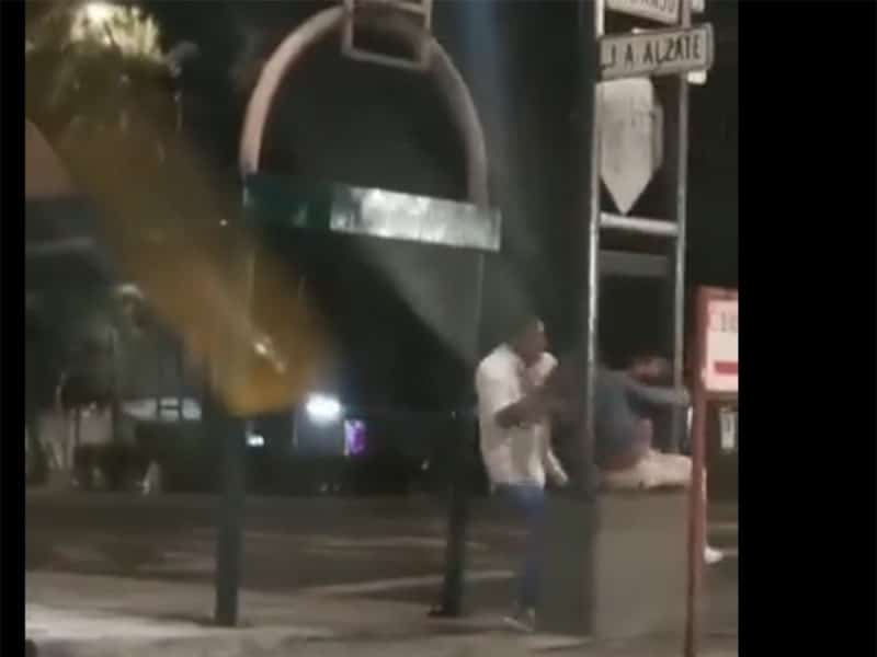 VIDEO: Captan a sujeto golpeando con brutalidad a una mujer en la alcaldía Cuauhtémoc