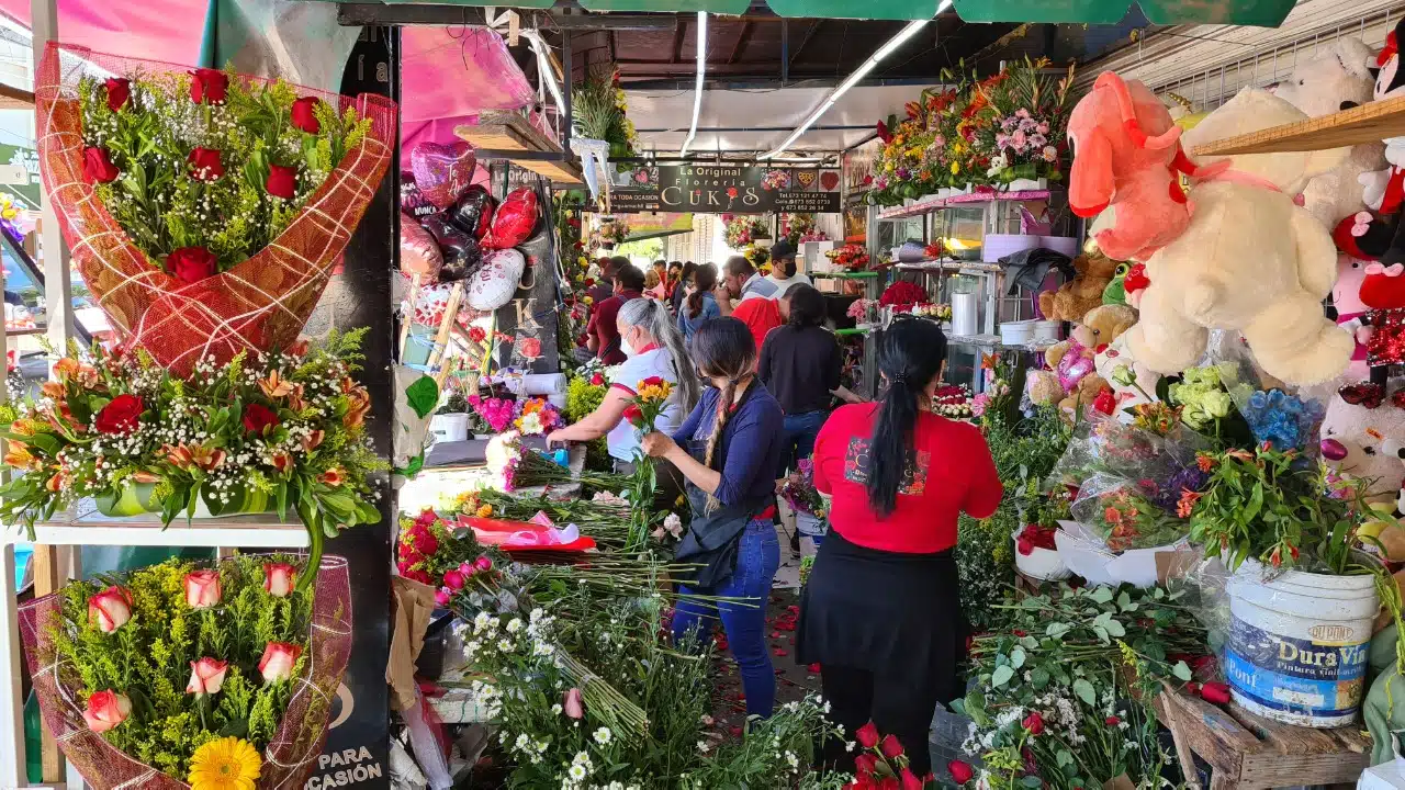 Floristas de Guamúchil acordaron mantener precios este Día de Muertos