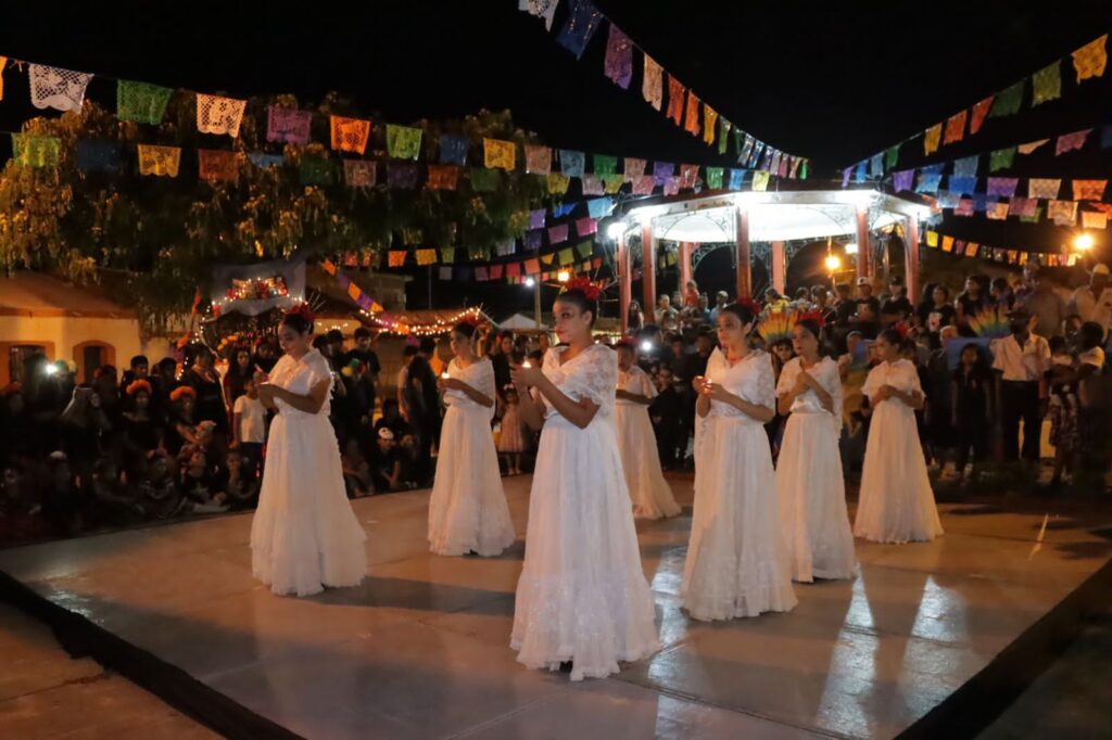 Festival Tradicional de Día de Muertos en El Rosario