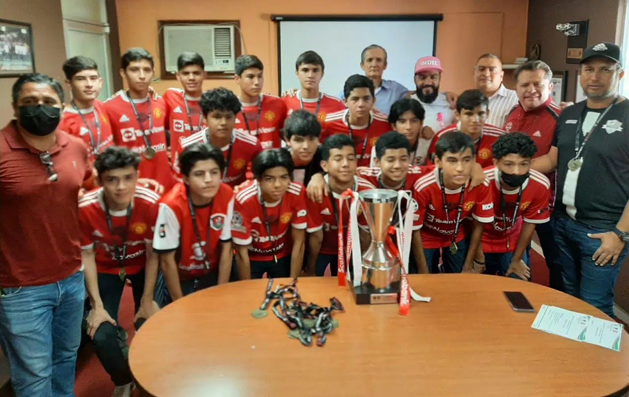 AFOESAC, ISDE e IMDEC, premian a lo mejor del futbol sinaloense en Liga Nacional