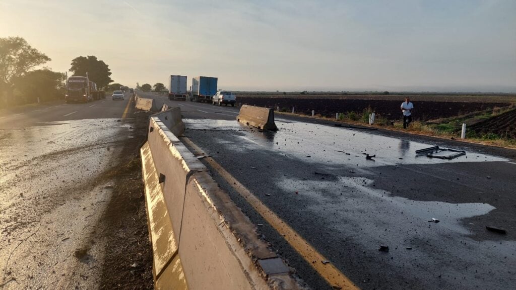 Accidente tráiler Navolato, Sinaloa