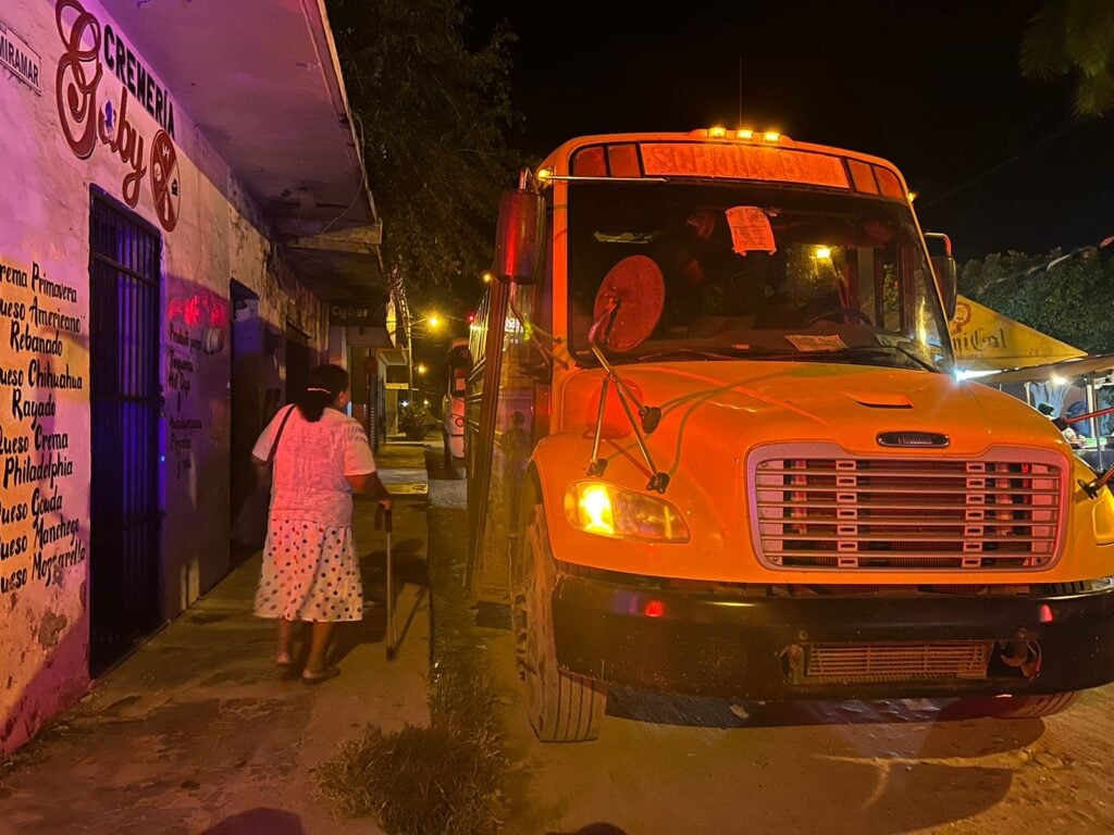 Alberga refugio temporal en La Concha a 30 personas, ante el riesgo por Roslyn