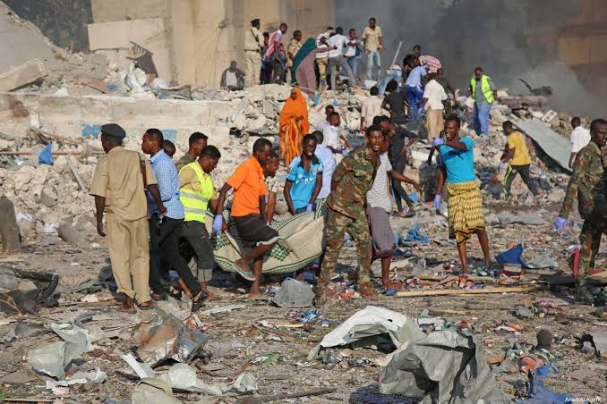 Ataques en Somalia, 100 muertos