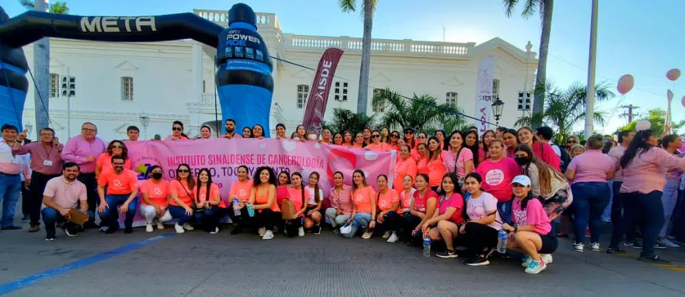 Marcha contra cáncer de mama