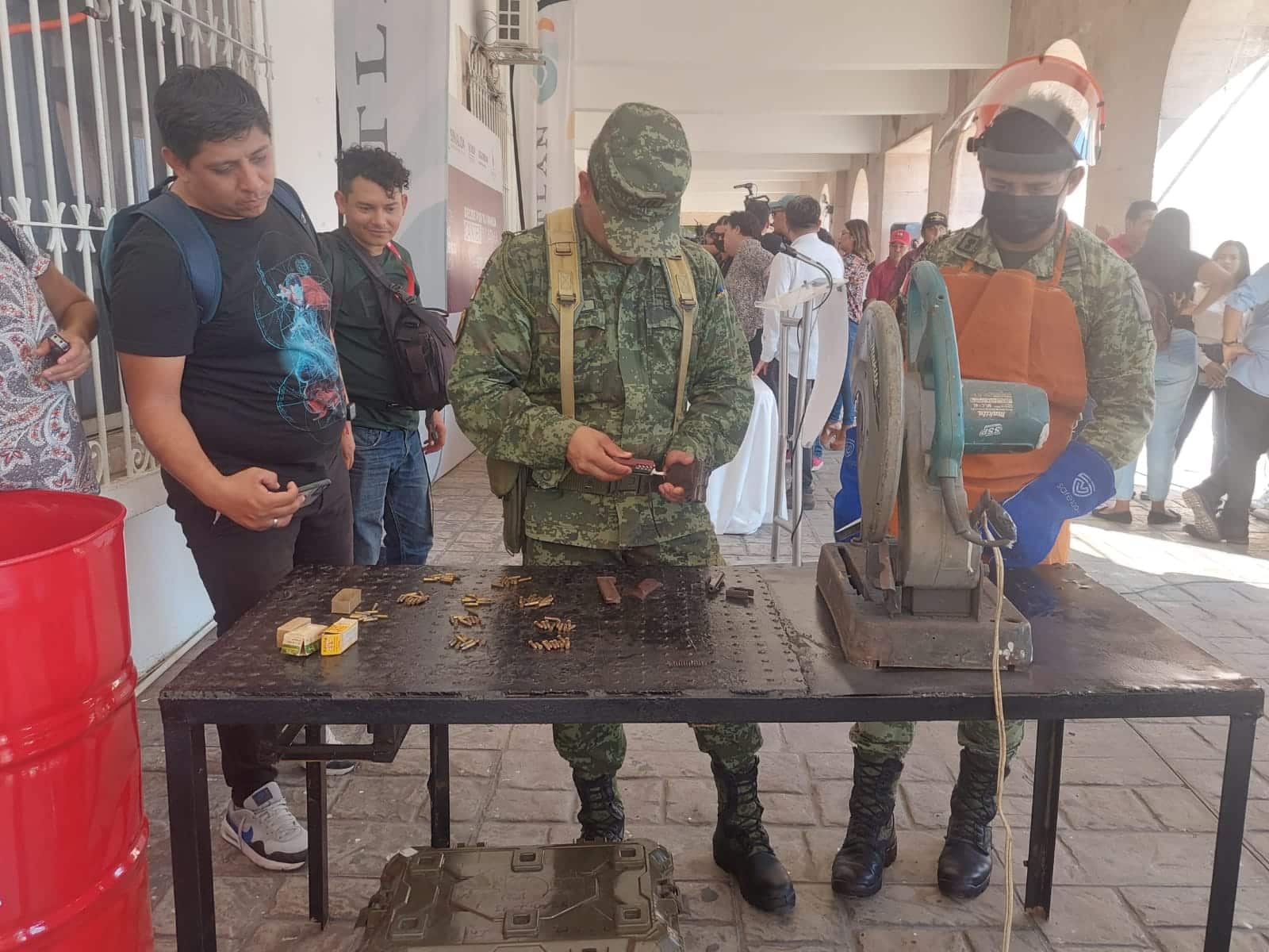¡A dejar fuera de casa el peligro! En tres municipios del sur arranca la campaña de donación de armas