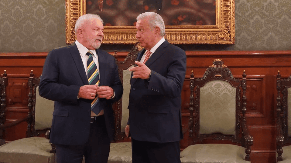 Celebra AMLO triunfo de Lula da Silva en elección presidencial de Brasil