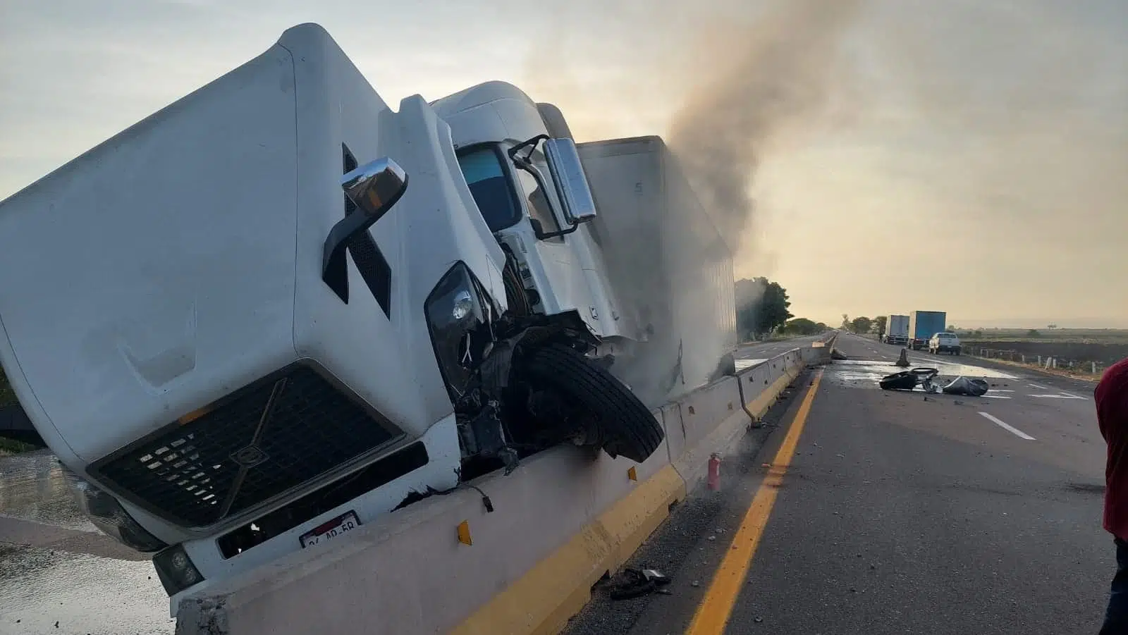 Choque tráiler Navolato Sinaloa