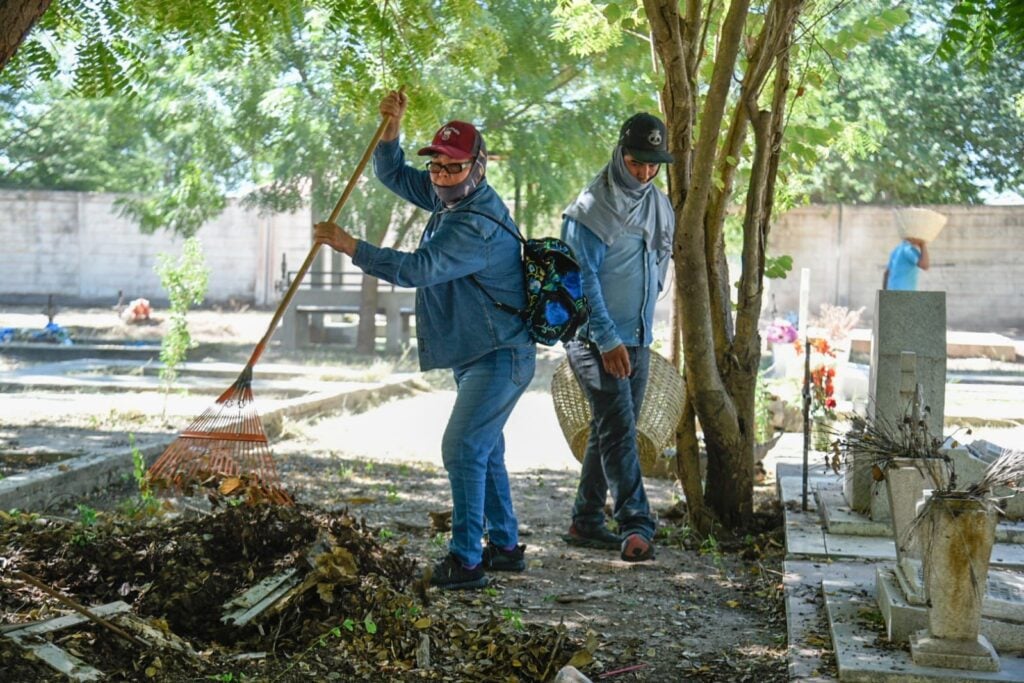 Cómo va la limpieza de panteones en Ahome 