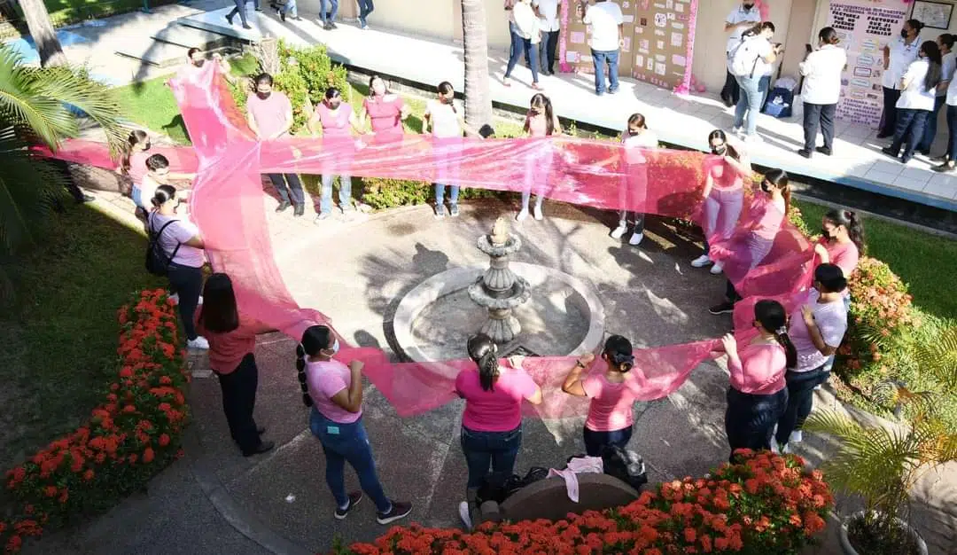 Concientiza Escuela de Enfermería de Mazatlán sobre el cáncer de mama