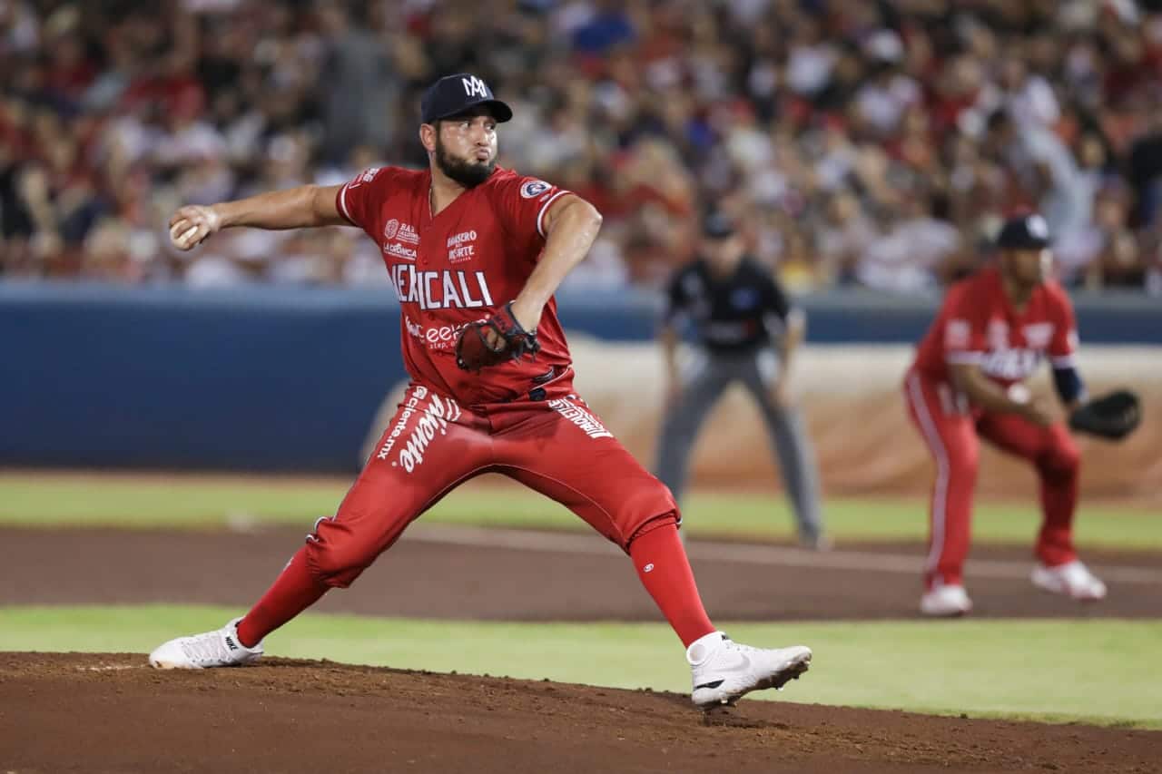 David Reyes, pitcher sinaloense da triunfo a Mexicali
