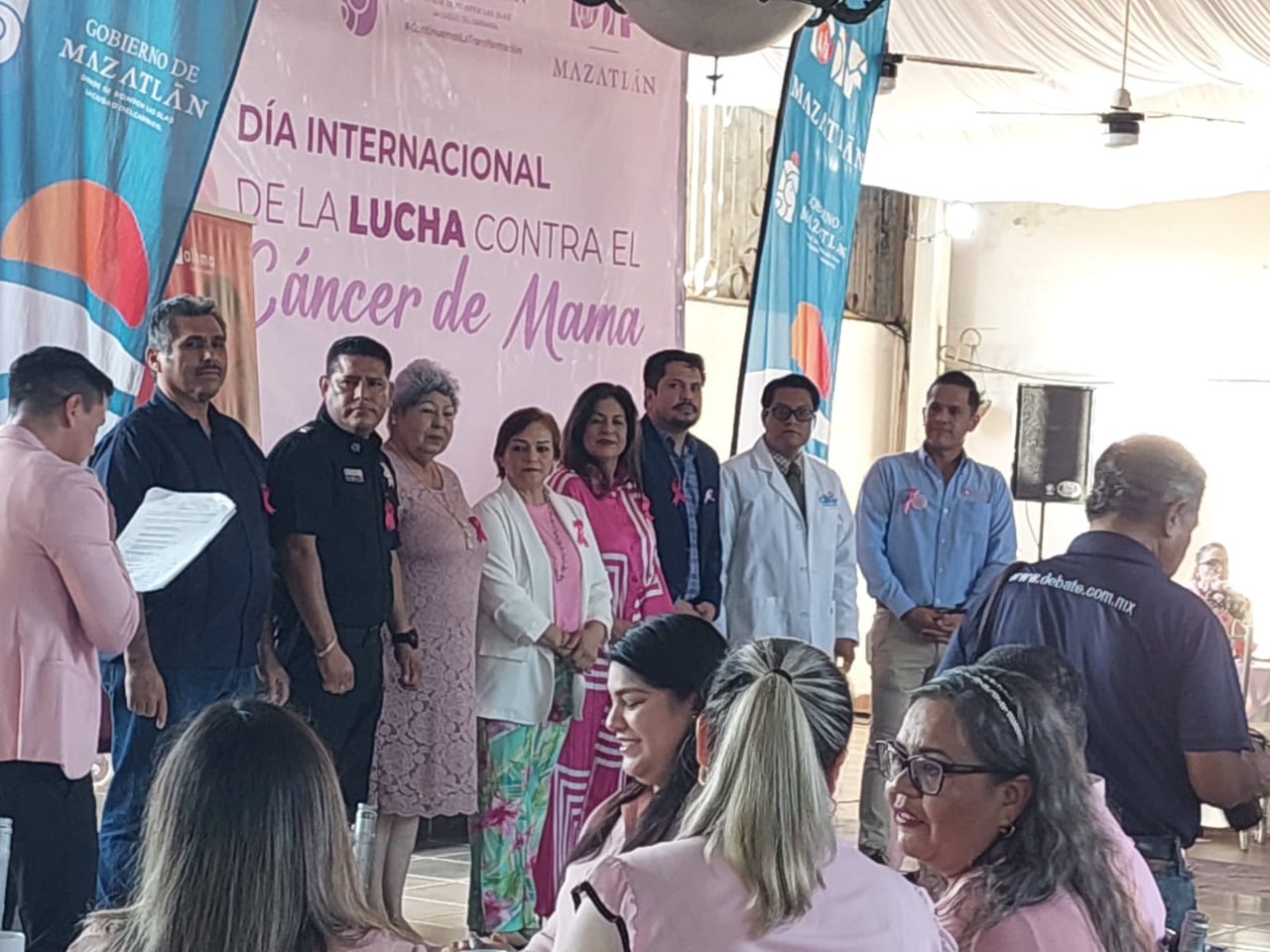 DIF Mazatlán hace conciencia sobre la lucha contra el cáncer de mama; imparte conferencia