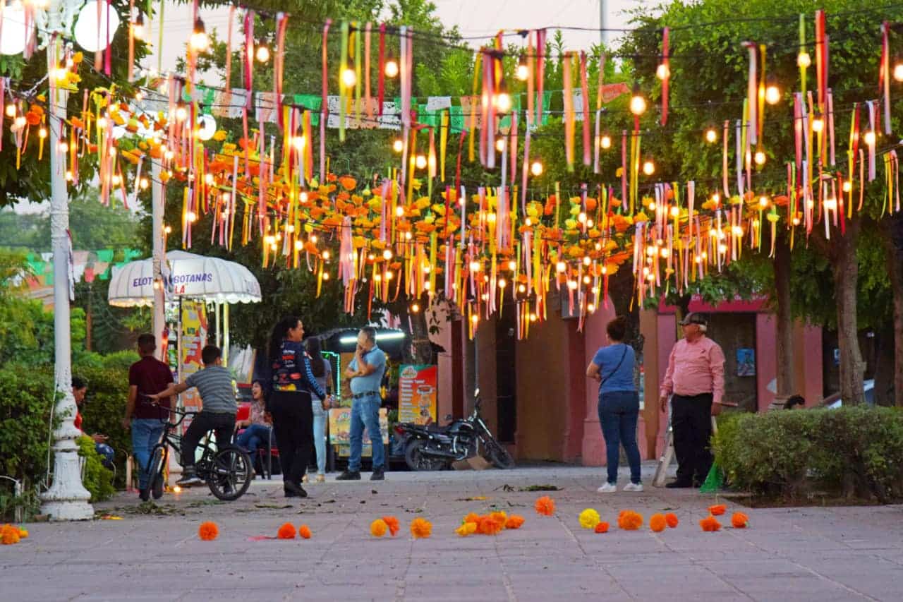 ¡Majestuoso! El Fuerte se pinta de colores alucivos al 'Día de Muertos'; checa las imágenes