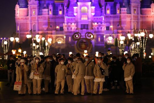 Confinamiento en Disneyland Shanghái