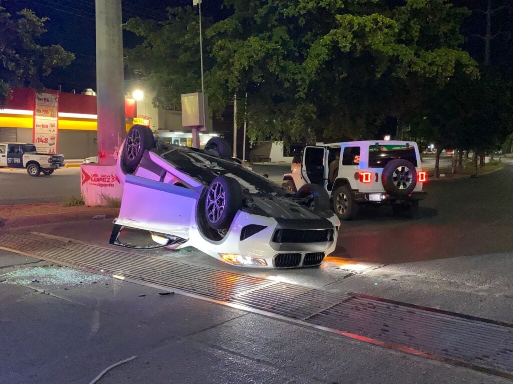 Encontronazo camioneta BMW choque sector Humaya Culiacán