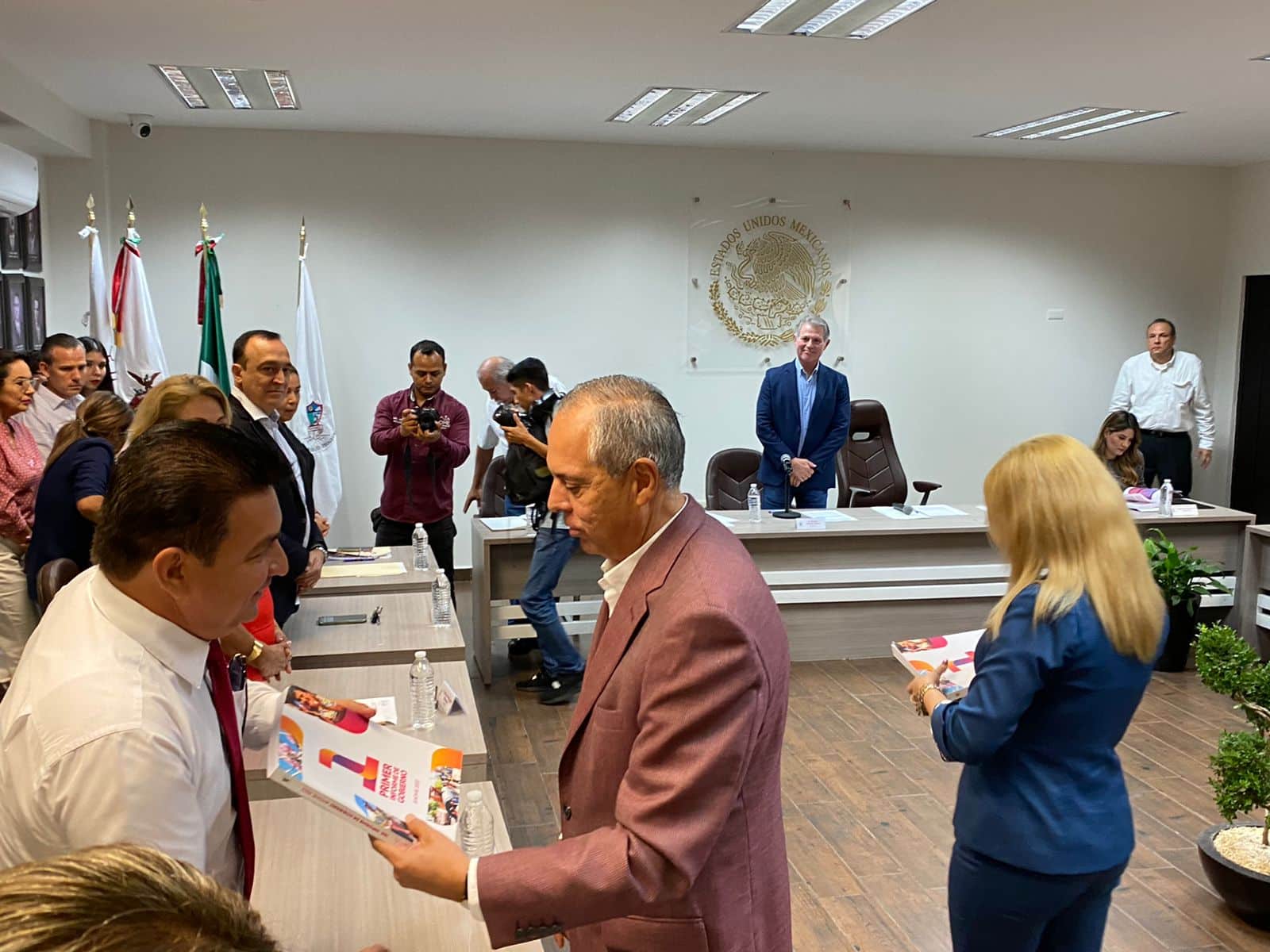 Entrega Gerardo Vargas a regidores, primer informe de gobierno ¿Cuáles son sus logros Checa aquí